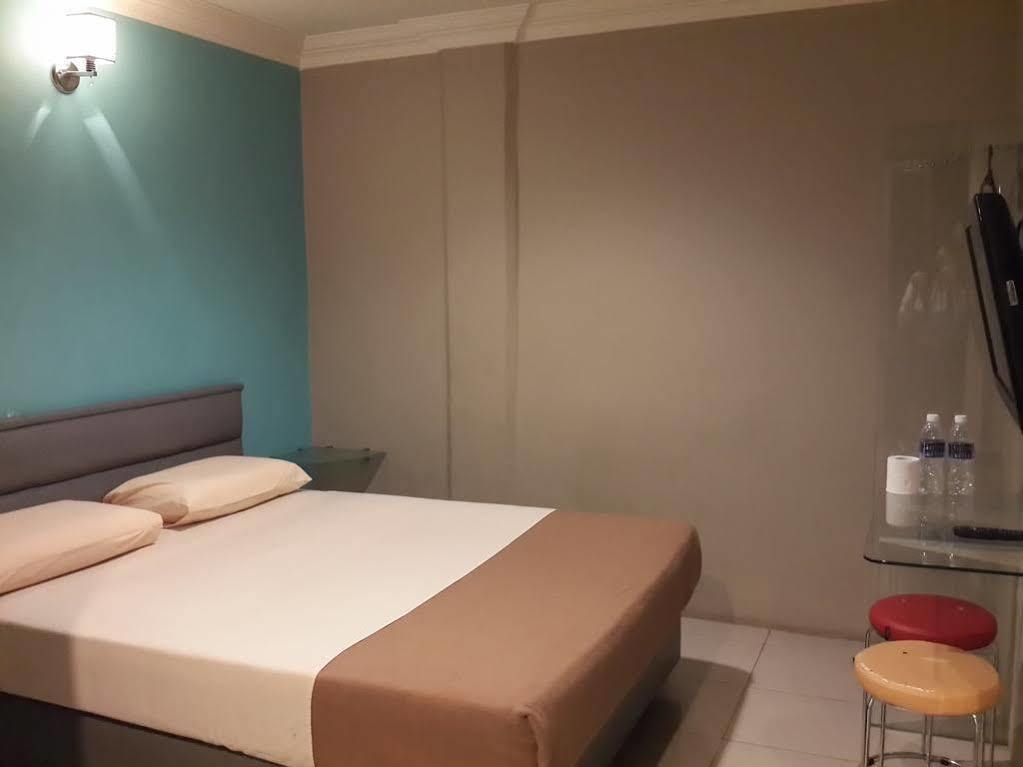 Dju Dju Hotel Batam Exterior photo